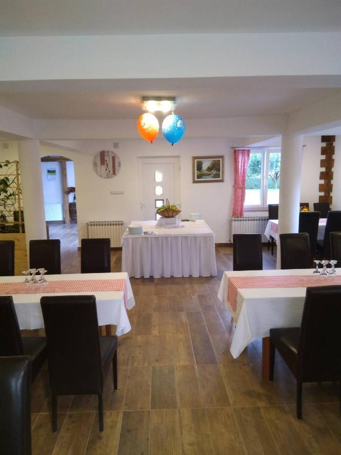 Lonjski Dvori Kutina Zewnętrze zdjęcie